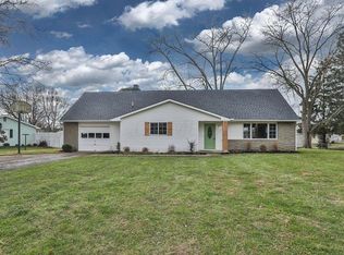 585 Edgewood Dr, Circleville, OH 43113