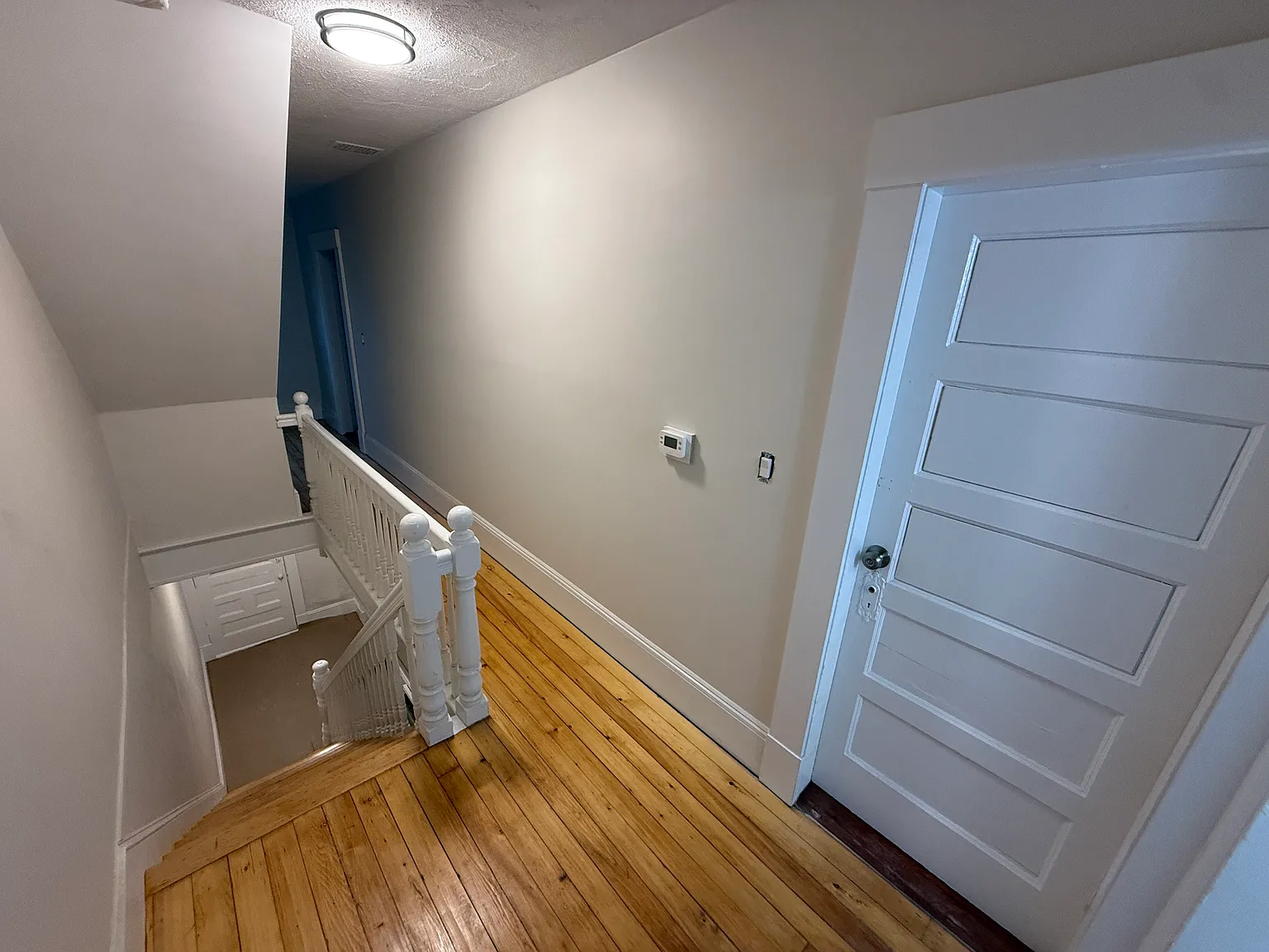 3 bed, 1.5 bath, 1450 sqft, $2,200 — Photo 2