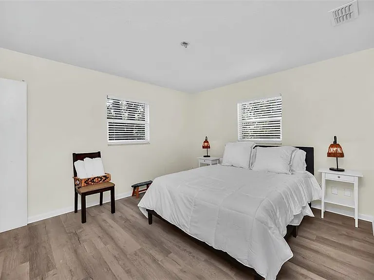 5 SE Ocale Way — Photo 12