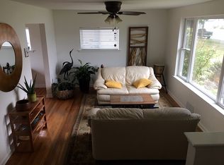 8 Mackay Ln, Newark, DE 19713