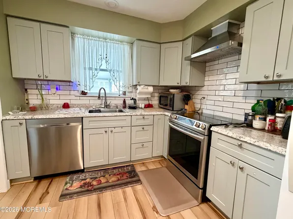 793 Hudson Parkway, Whiting, NJ 08759