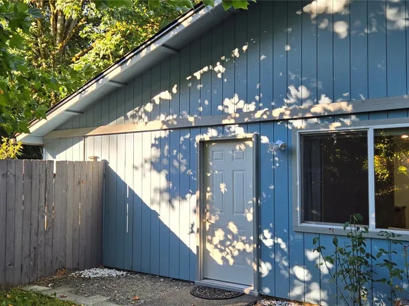 1731 Brawne Avenue NW #B, Olympia, WA 98502