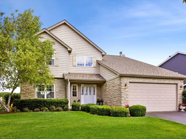 234 Midlane Dr, Crystal Lake, IL 60012