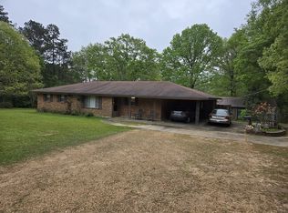 3186 McComb Holmesville Rd, McComb, MS 39648