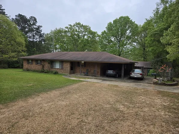 3186 McComb Holmesville Rd, McComb, MS 39648