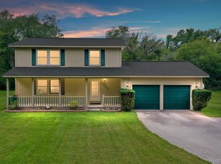 2580 Harvest Hill Dr, Brighton, MI 48114