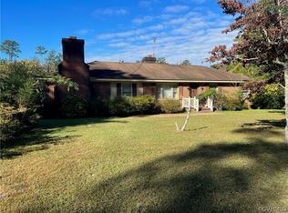 17228 Courthouse Rd, Yale, VA 23897