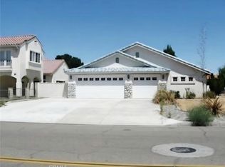17980 Mariner Dr, Victorville, CA 92395