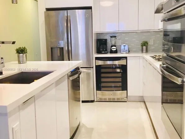 10260 NW 63rd Ter APT 201, Doral, FL 33178