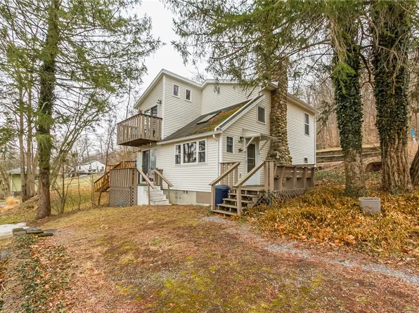 8474 Oxford St, Honeoye, NY 14471