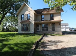 41W692 Russell Rd #2, Plato Center, IL 60124