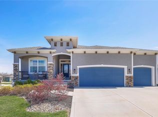 18903 Mahaffie St, Spring Hill, KS 66083
