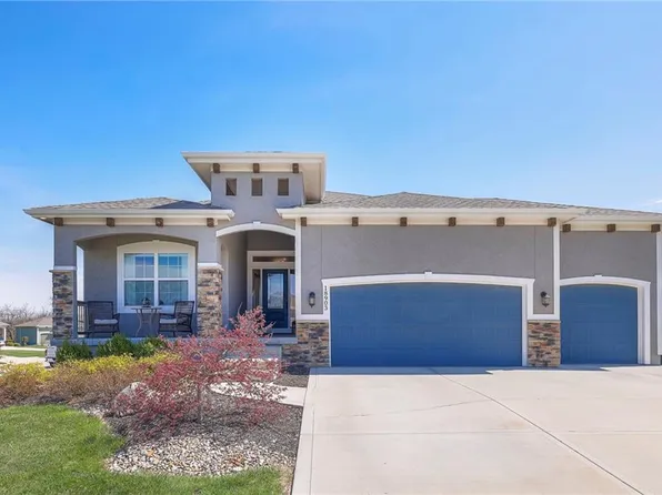 18903 Mahaffie St, Spring Hill, KS 66083