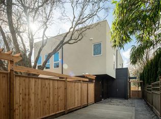 920 Island Rd #2, Oak Bay, BC V8S2T6