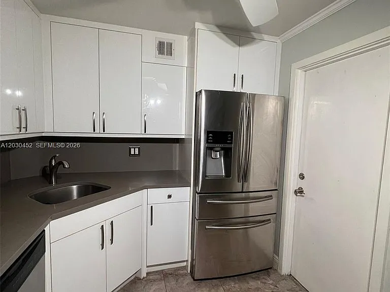 136 NE 19th Ct #105F — Photo 13