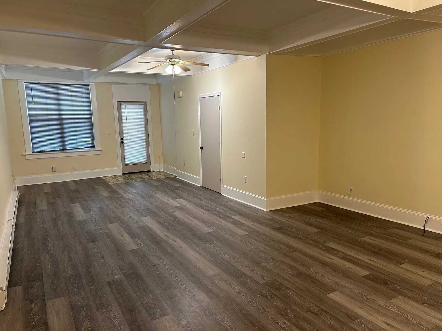 942 Delaware Ave — Photo 3