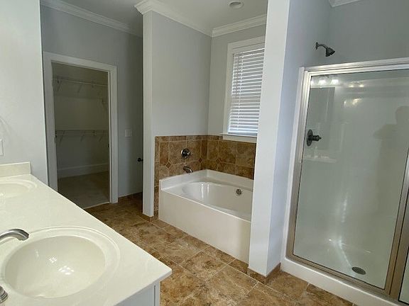 2nd image of 154 Finsbury St
