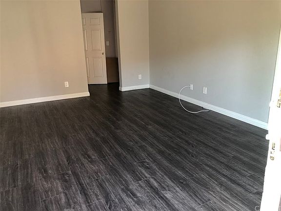 5th image of 20645 Roscoe Blvd Unit A