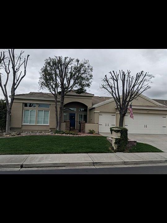1st image of 61 Gala Ln