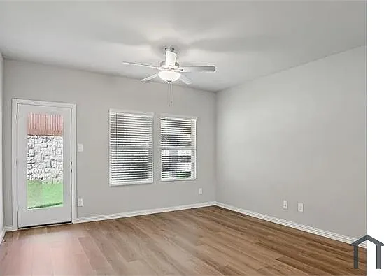 3 bed, 1551 sqft, $2,550 — Photo 3