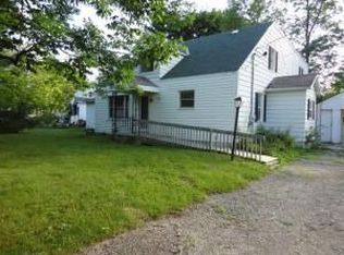 539 Clark St, Cascade, WI 53011