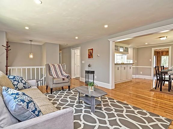4th image of 28 Birch St
