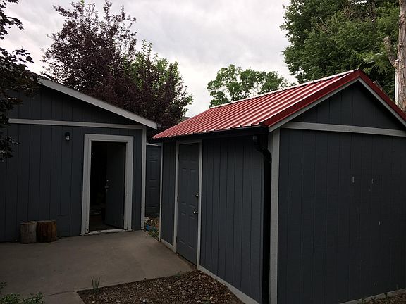 Outdoor shed storage