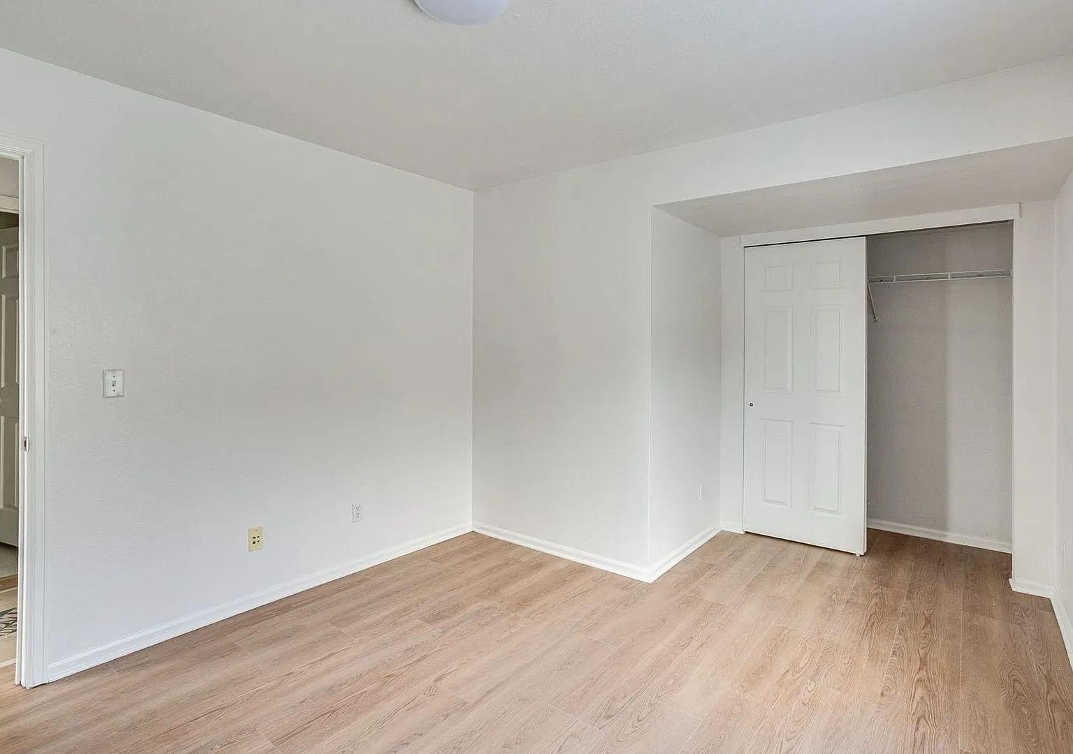 5178 N Netherland St — Photo 3