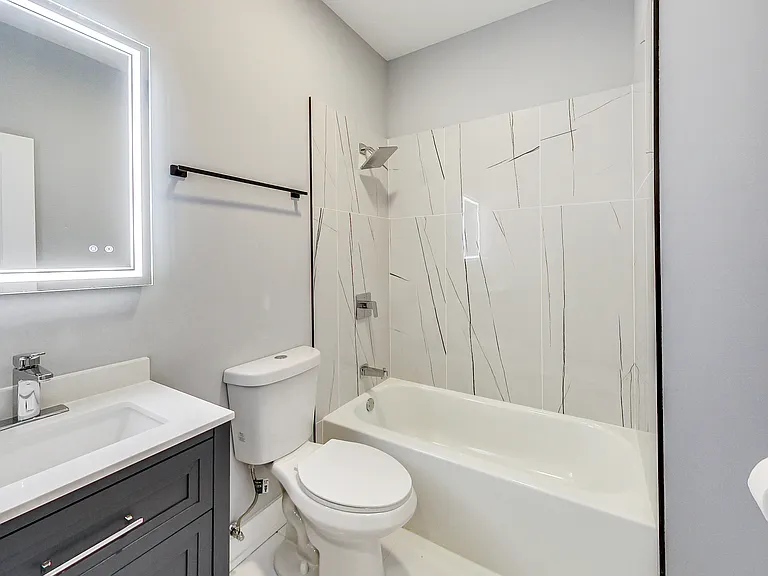 4515 N Christiana Ave #1 — Photo 16