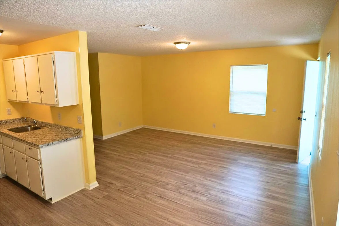 2 bed, 750 sqft, $1,115 — Photo 3