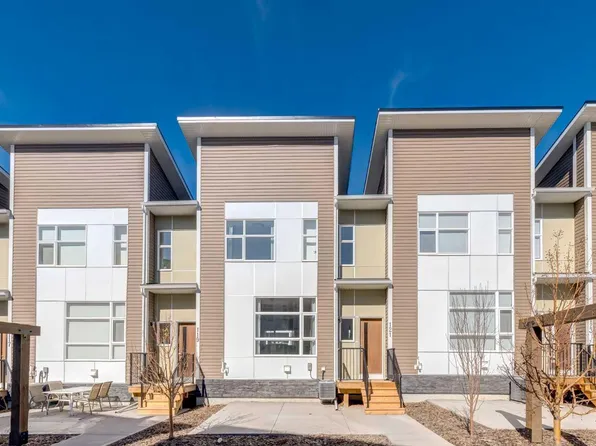121 Walden Ln SE, Calgary, AB T2X 2A7