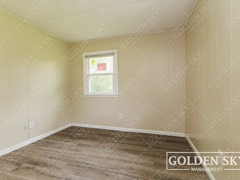 6301 E Piccadilly Rd — Photo 8