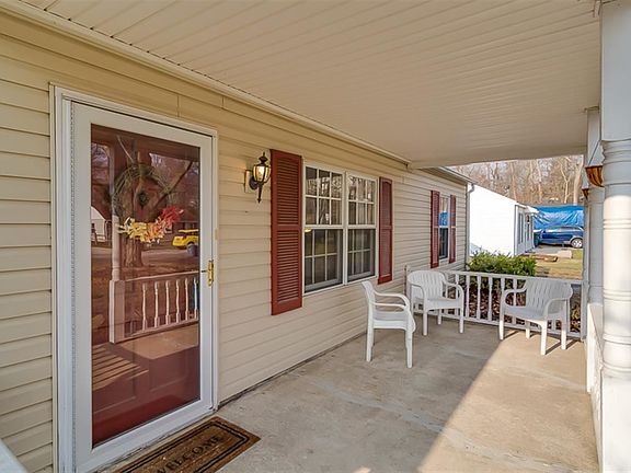 2nd image of 1826 Hartman Dr