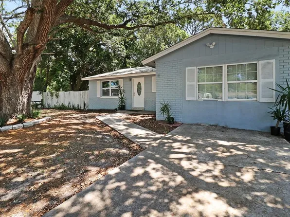8833 91st St, Seminole, FL 33777