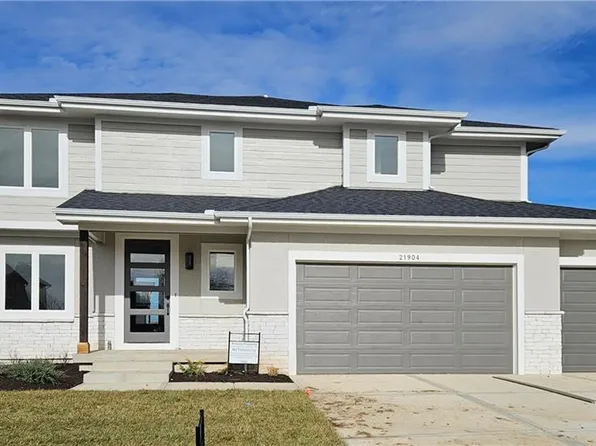 21904 W 100th Ter, Lenexa, KS 66220
