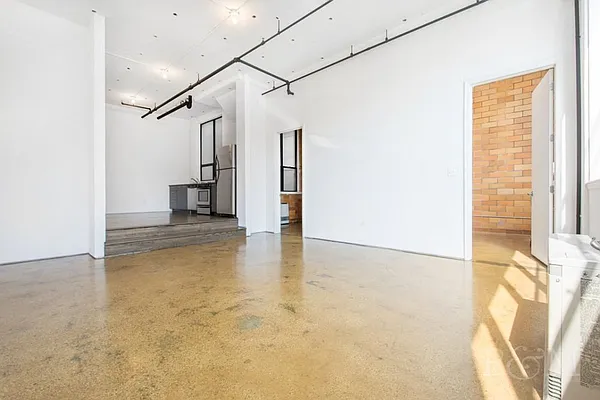 Rented by Brick&Mortar | media 18