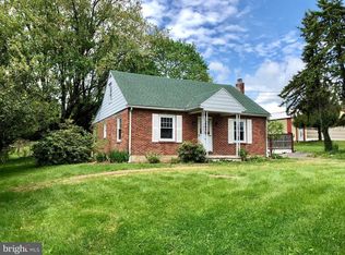 38 Blunston Ln, York, PA 17406