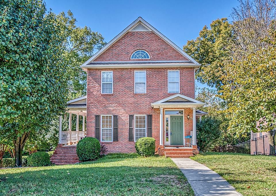 1st image of 122 Eighteen Grand Dr