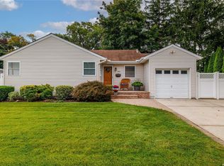 366 Briarwood Rd, Massapequa, NY 11758
