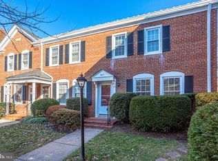 3017 S Buchanan St, Arlington, VA 22206