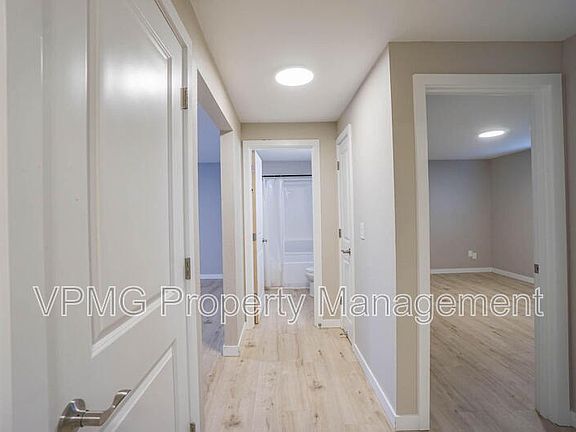 3rd image of 4420 Gibbons St APT B