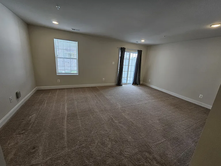 625 Heathland Trl — Photo 15
