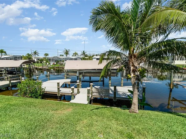 17521 Primrose Ct, Fort Myers Beach, FL 33931