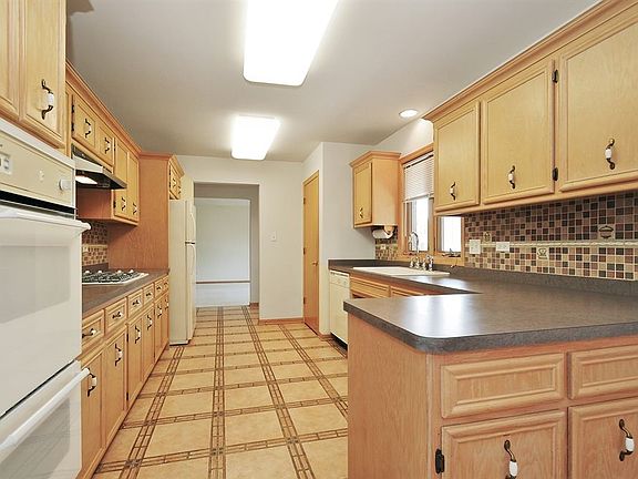 4th image of 13144 W Beaver Lake Dr