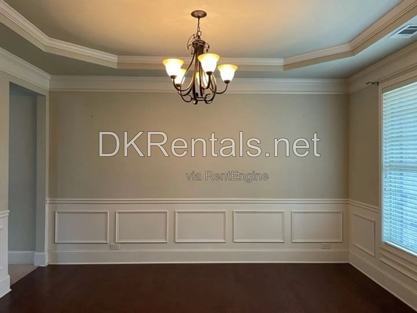 6 bed, 4.0 bath, 4100 sqft, $3,700 — Photo 3