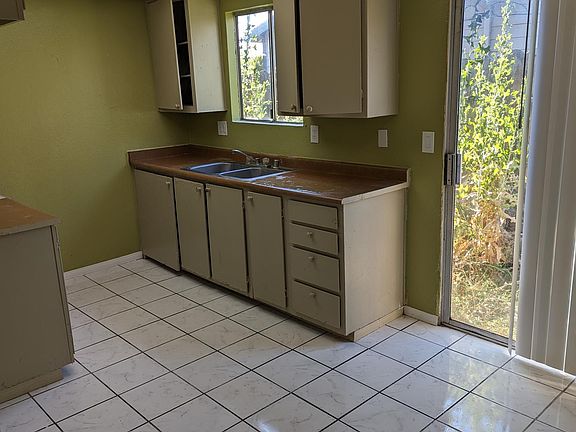 3rd image of 9513 Kelley Dr