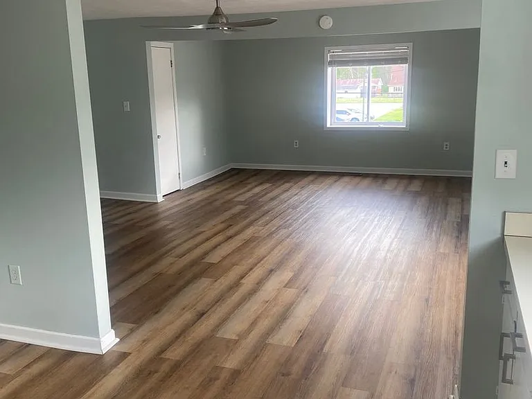 933 Roosevelt Blvd — Photo 5