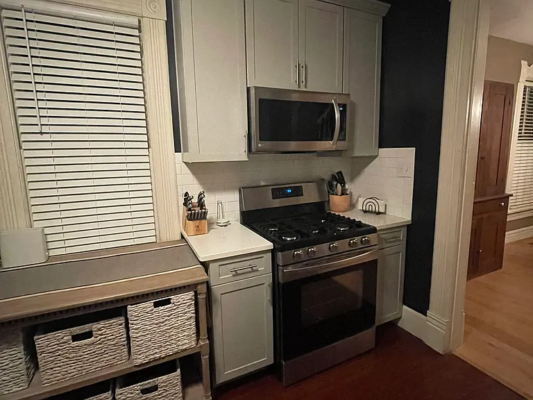 170 Henry St — Photo 3