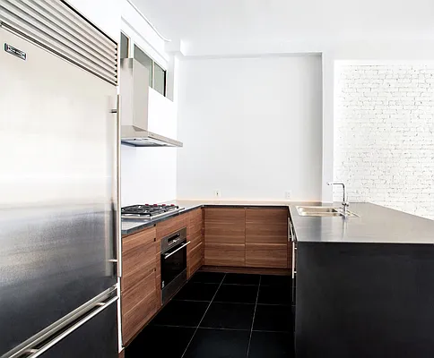 Rented by Keller Williams NYC | media 23