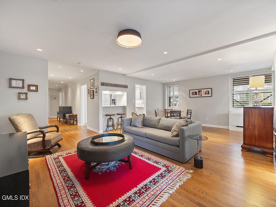 1st image of 15 Lafayette Ct APT 1F